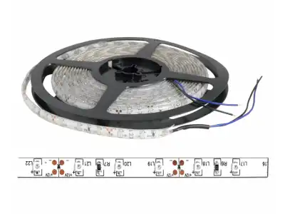 PS Sznur diodowy ECO IP65, niebieski, 300 diod SMD3528, 5m, białe podłoże.